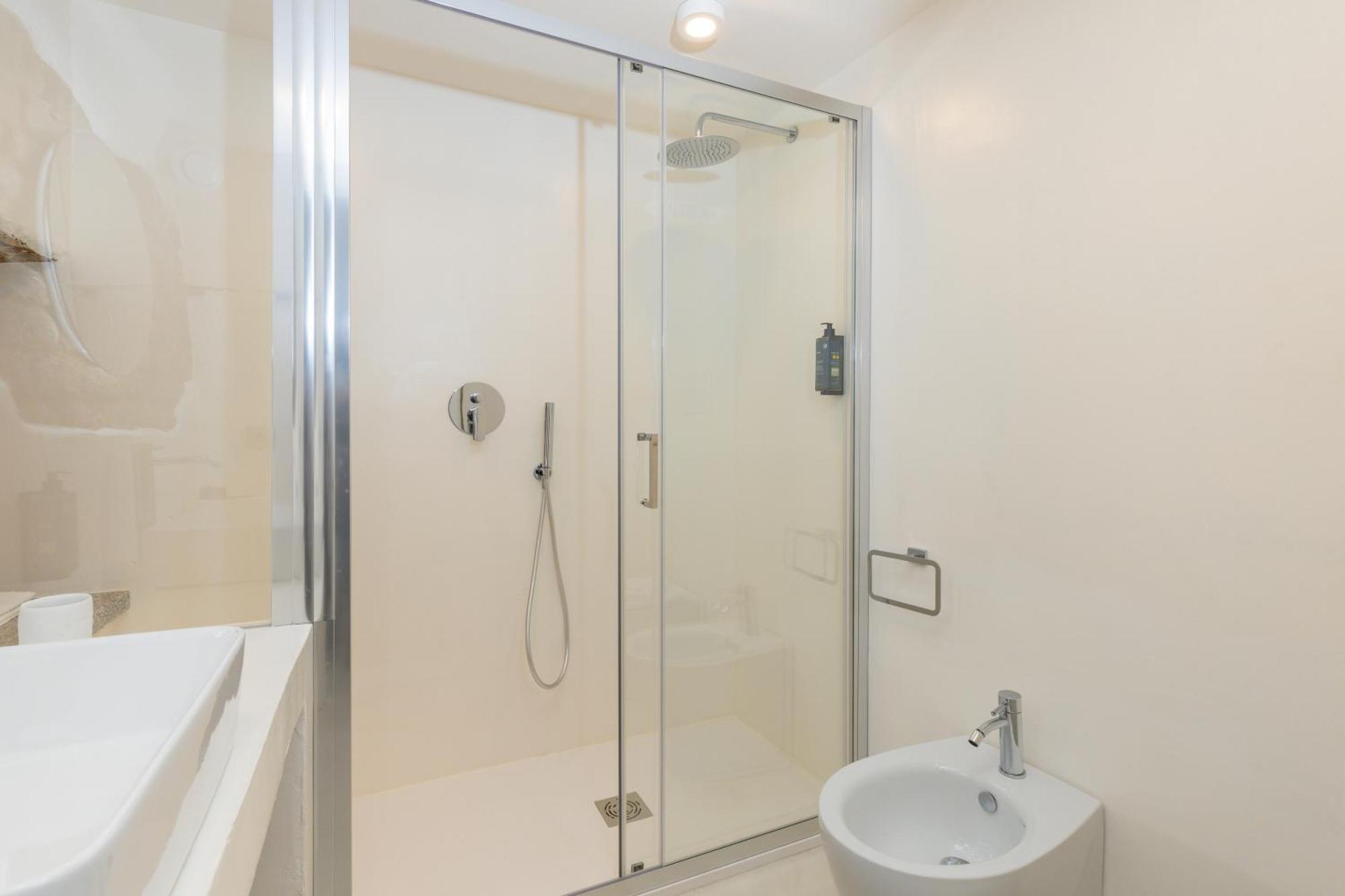 Ausentu Guest House Tortolì Екстериор снимка
