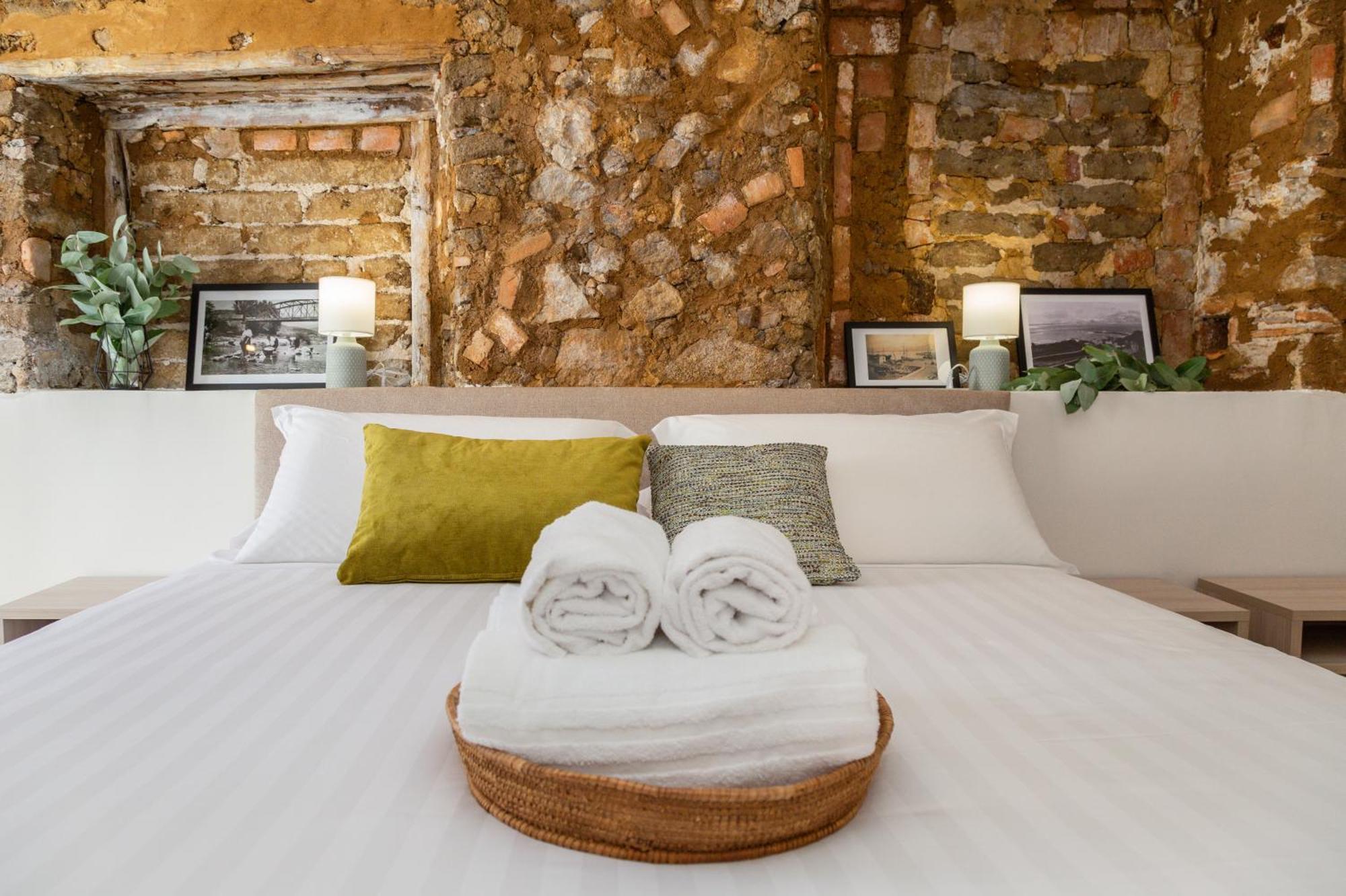 Ausentu Guest House Tortolì Екстериор снимка