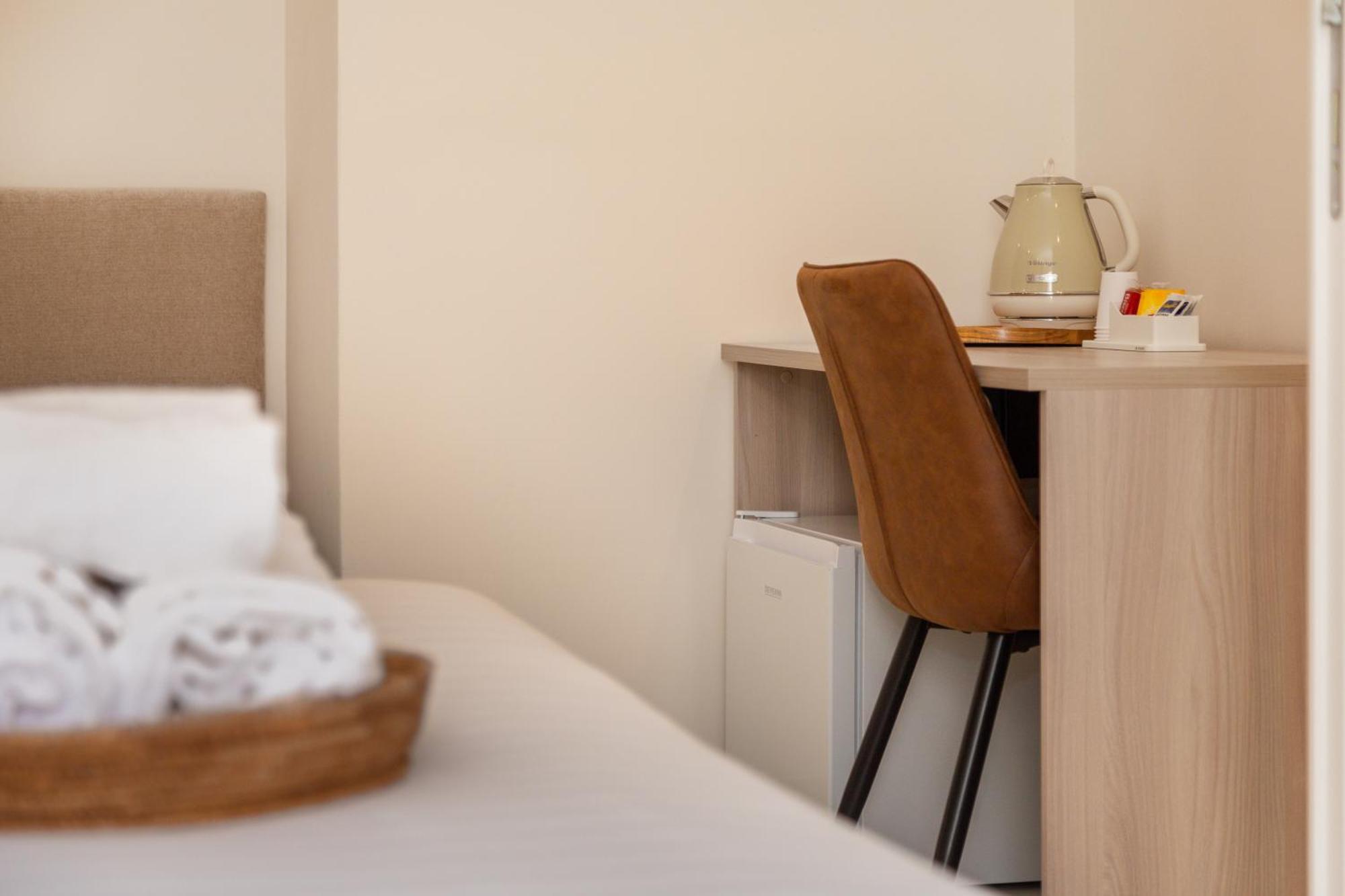Ausentu Guest House Tortolì Екстериор снимка