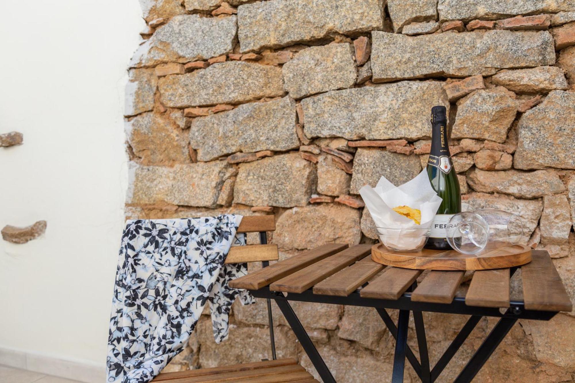 Ausentu Guest House Tortolì Екстериор снимка