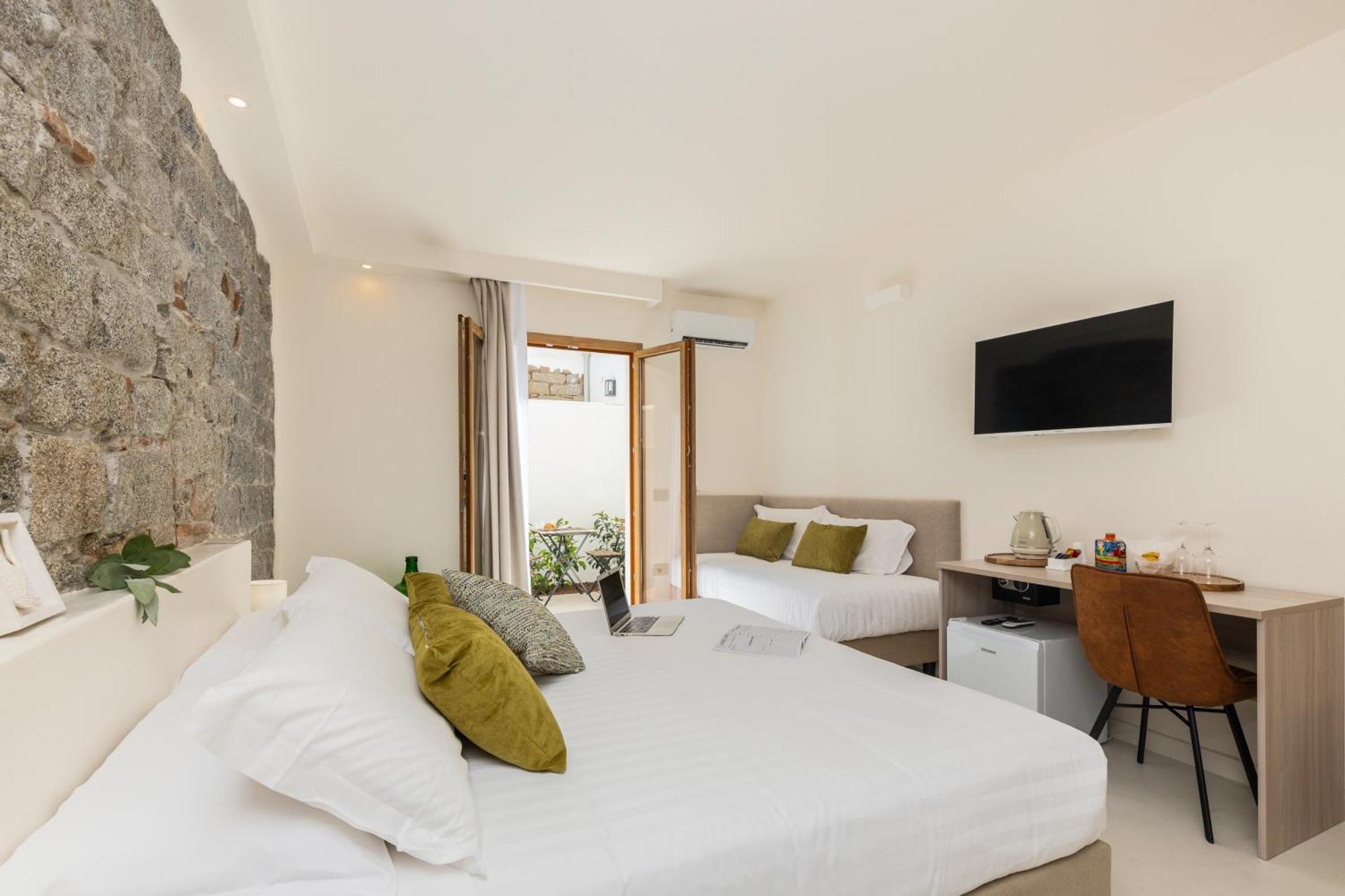 Ausentu Guest House Tortolì Екстериор снимка