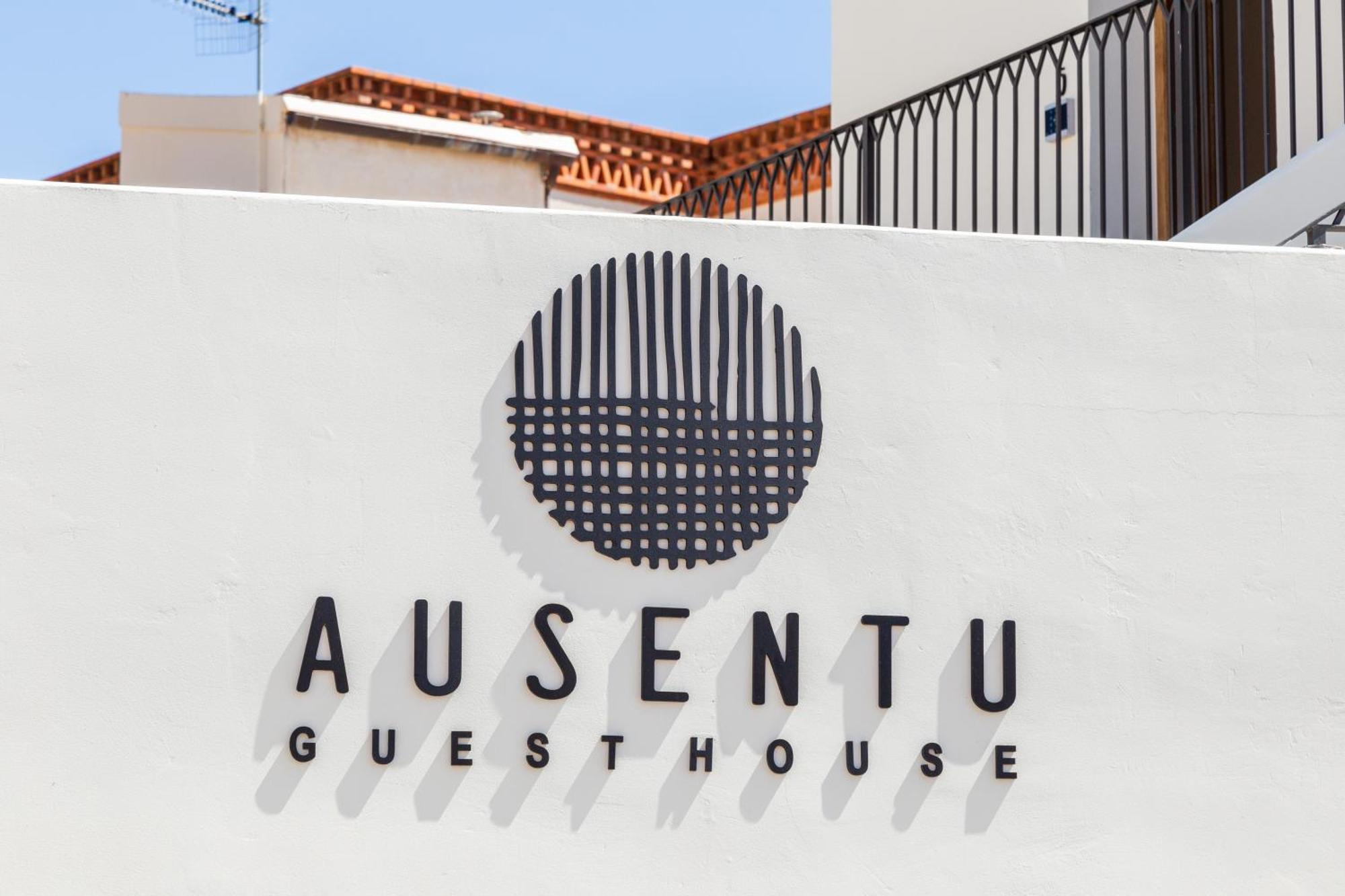 Ausentu Guest House Tortolì Екстериор снимка